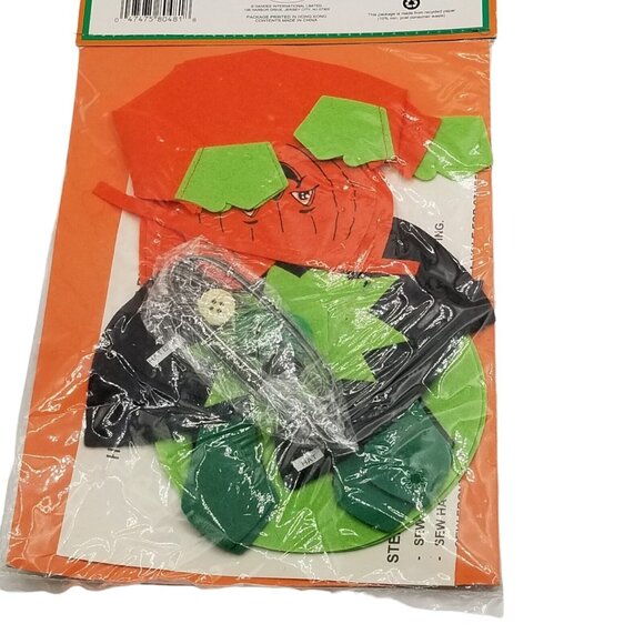 Vintage Homespun Creations-Poseable Figurine Craft Kit -Pumpkin Scare Crow-NIP - Picture 5 of 6